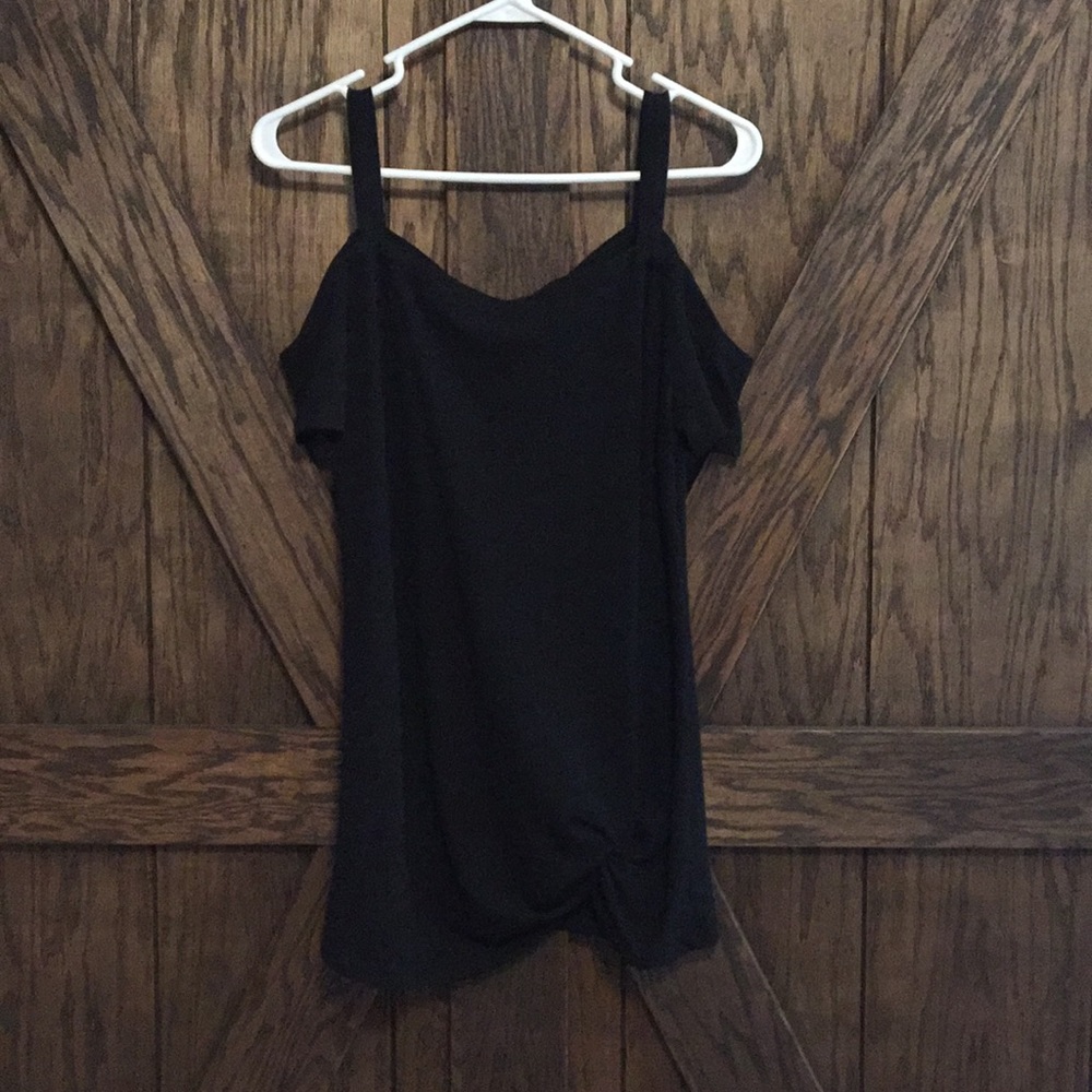 never been worn ! black top